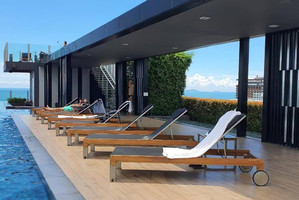 Sea View With Large Balcony @