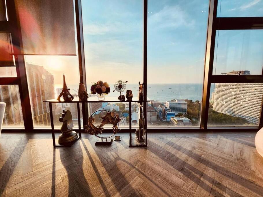 Apartment Sea View With Large Balcony @ Pattaya